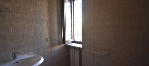 2-salle Appartement à Castiglione delle Stiviere, Italy No. 281636 8