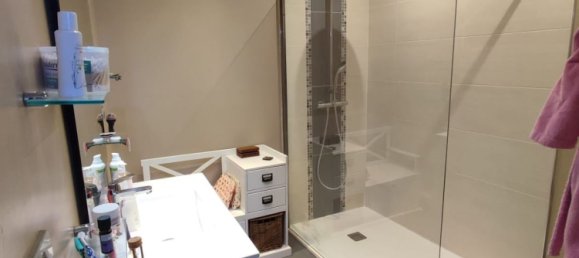 3 Schlafzimmer Haus in Saint-Leonard-de-Noblat, France, Nr. 100205 24