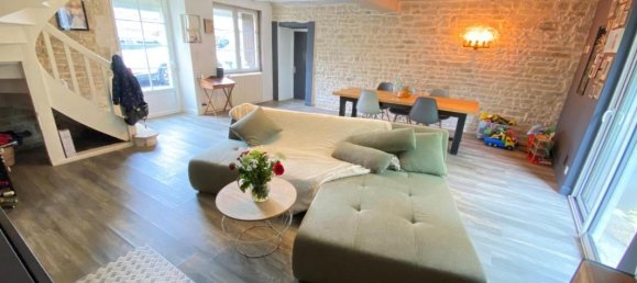 3 bedrooms House in Xambes, France No. 101192 27