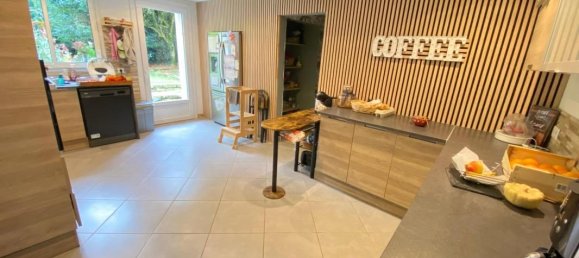 3 bedrooms House in Xambes, France No. 101192 15