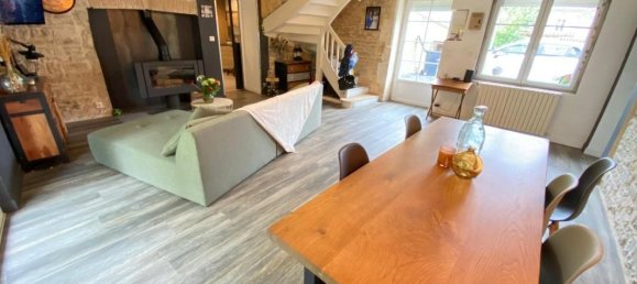 3 bedrooms House in Xambes, France No. 101192 12