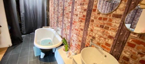 3 bedrooms House in Xambes, France No. 101192 28