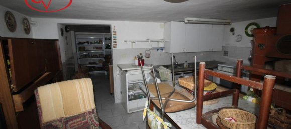 5-salle Appartement à Montevarchi, Italy No. 237463 28