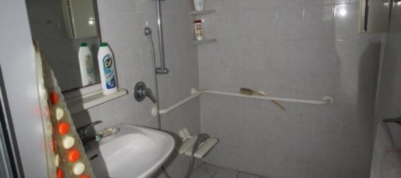 5-salle Appartement à Montevarchi, Italy No. 237463 31