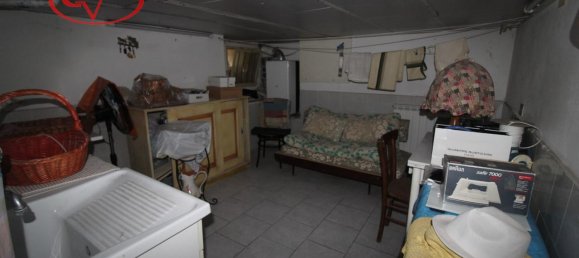 5-salle Appartement à Montevarchi, Italy No. 237463 33