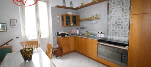 5-salle Appartement à Montevarchi, Italy No. 237463 8