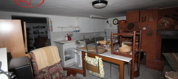 5-salle Appartement à Montevarchi, Italy No. 237463 27