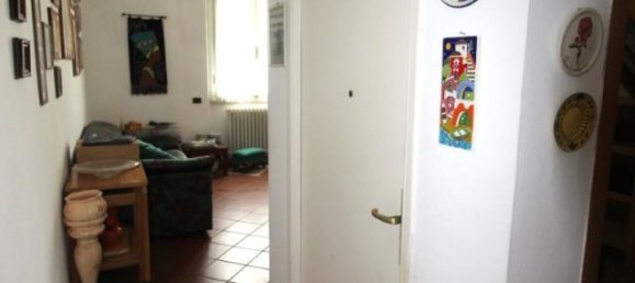 5-salle Appartement à Montevarchi, Italy No. 237463 23
