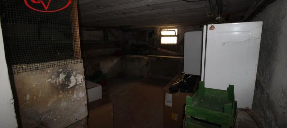 5-salle Appartement à Montevarchi, Italy No. 237463 32