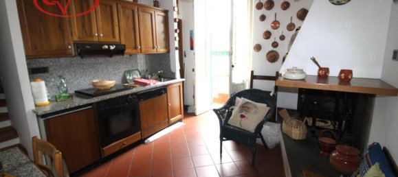 5-salle Appartement à Montevarchi, Italy No. 237463 22