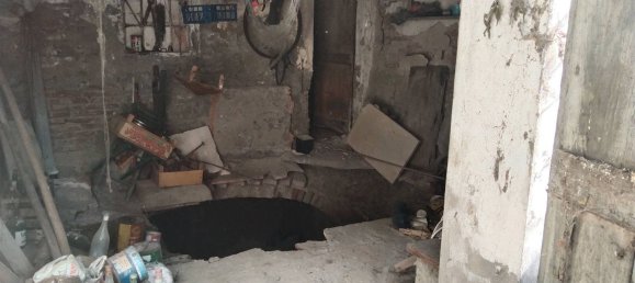 18 rooms House in Sant'Ilario d'Enza, Italy No. 56238 14