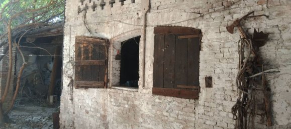 18 rooms House in Sant'Ilario d'Enza, Italy No. 56238 6