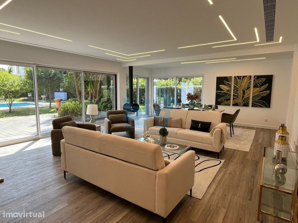 4 غرف نوم منزل في Almada, Portugal رقم 195860