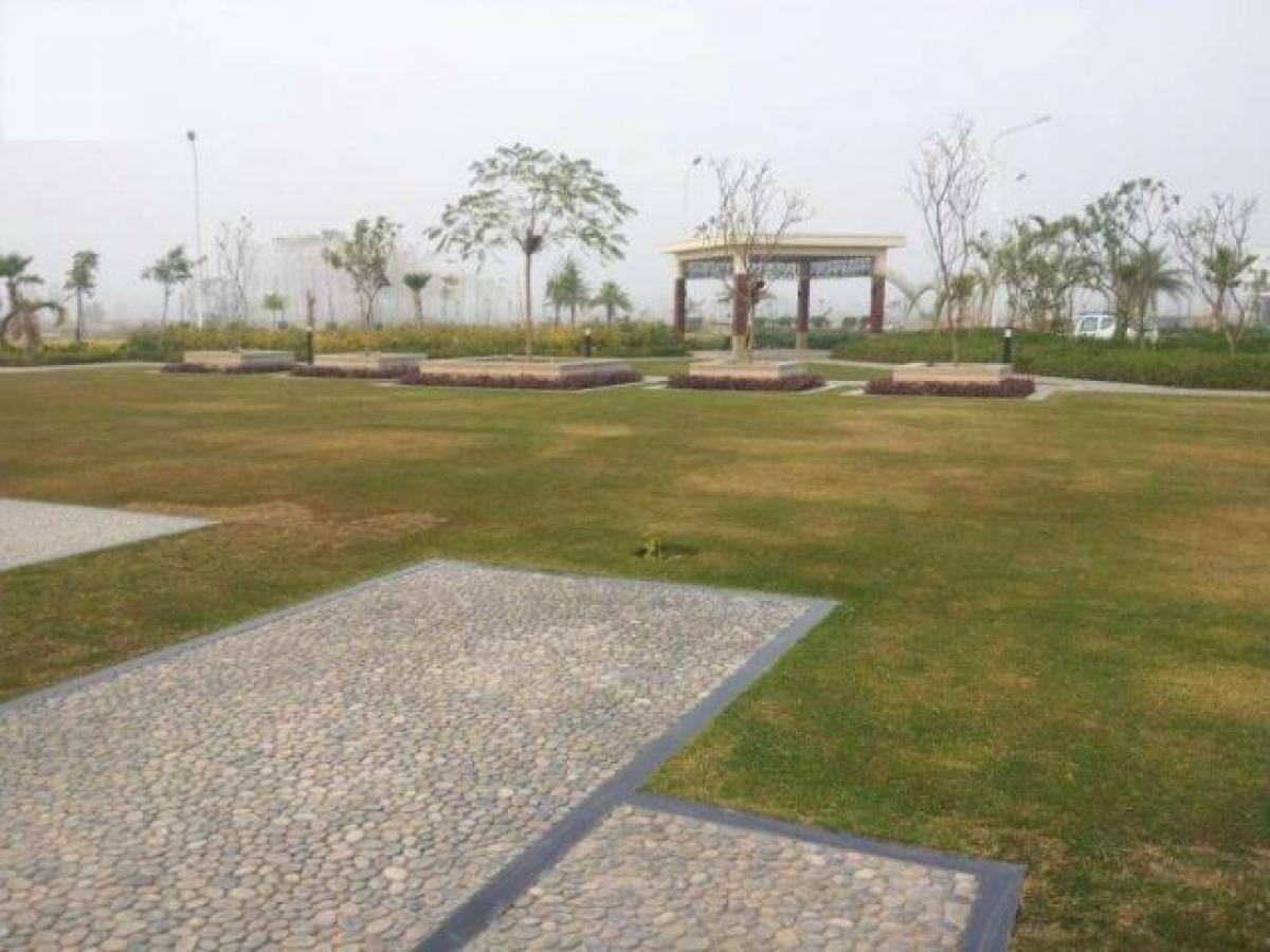 Terrain à Chandigarh, India No. 32129