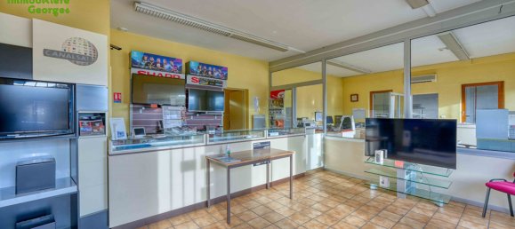 9-Zimmer Gebäude in Marly, France, Nr. 86048 3