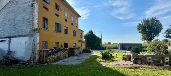 5 غرف نوم منزل في Pordenone, Italy رقم 381917 10