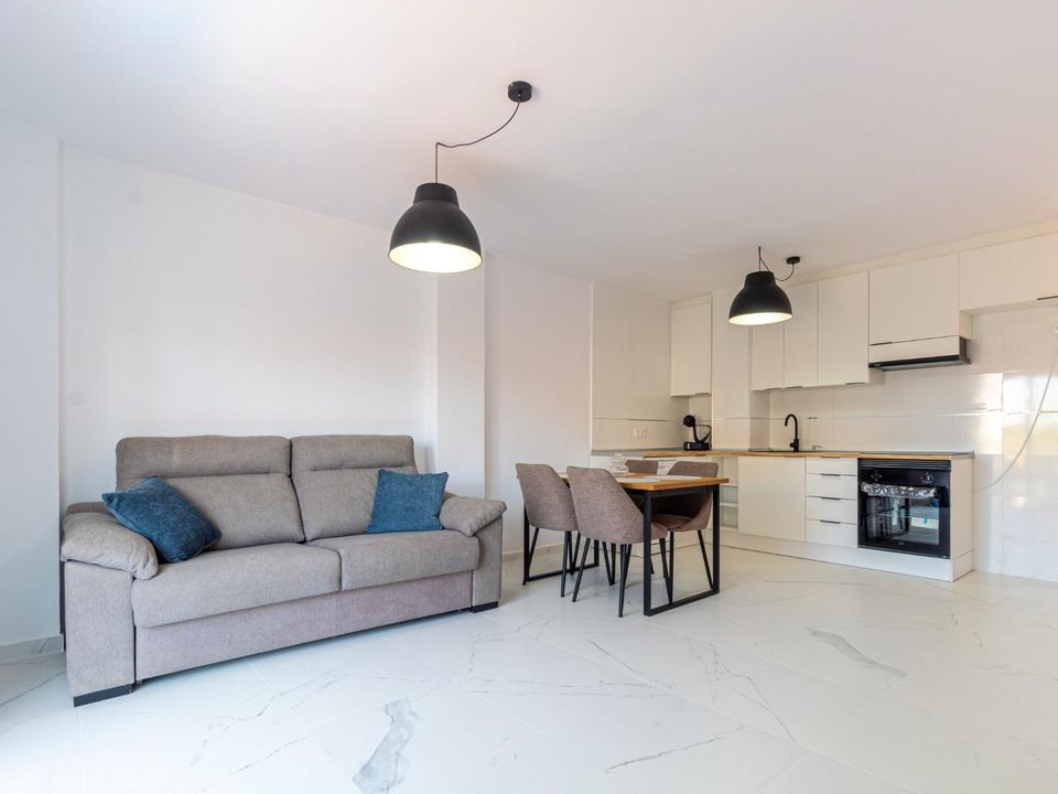 Квартира с 1 спальней в Торревьеха, Испания № 181782