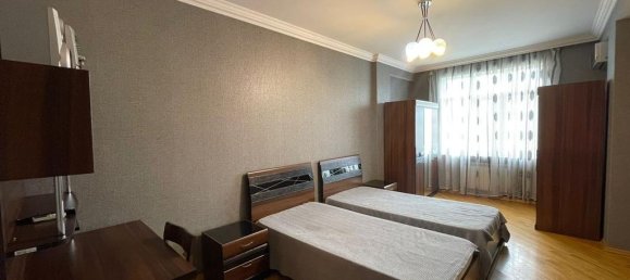 3 bedrooms Apartment in Yasamal, Azerbaijan No. 1949 8