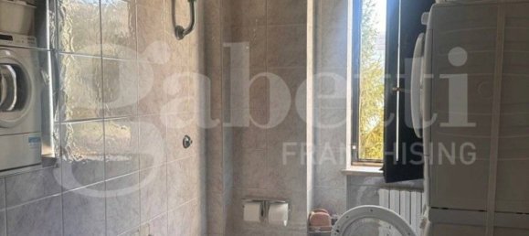 4 غرف نوم شقة في Avellino, Italy رقم 151101 15