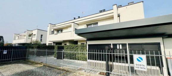 Земельный участок с 3 комнатами в Марьяно Коменсе, Италия № 283989 4