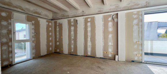 Земельный участок с 3 комнатами в Марьяно Коменсе, Италия № 283989 12