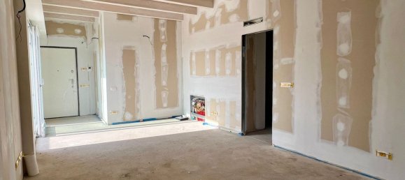 Земельный участок с 3 комнатами в Марьяно Коменсе, Италия № 283989 8