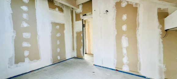 Земельный участок с 3 комнатами в Марьяно Коменсе, Италия № 283989 16