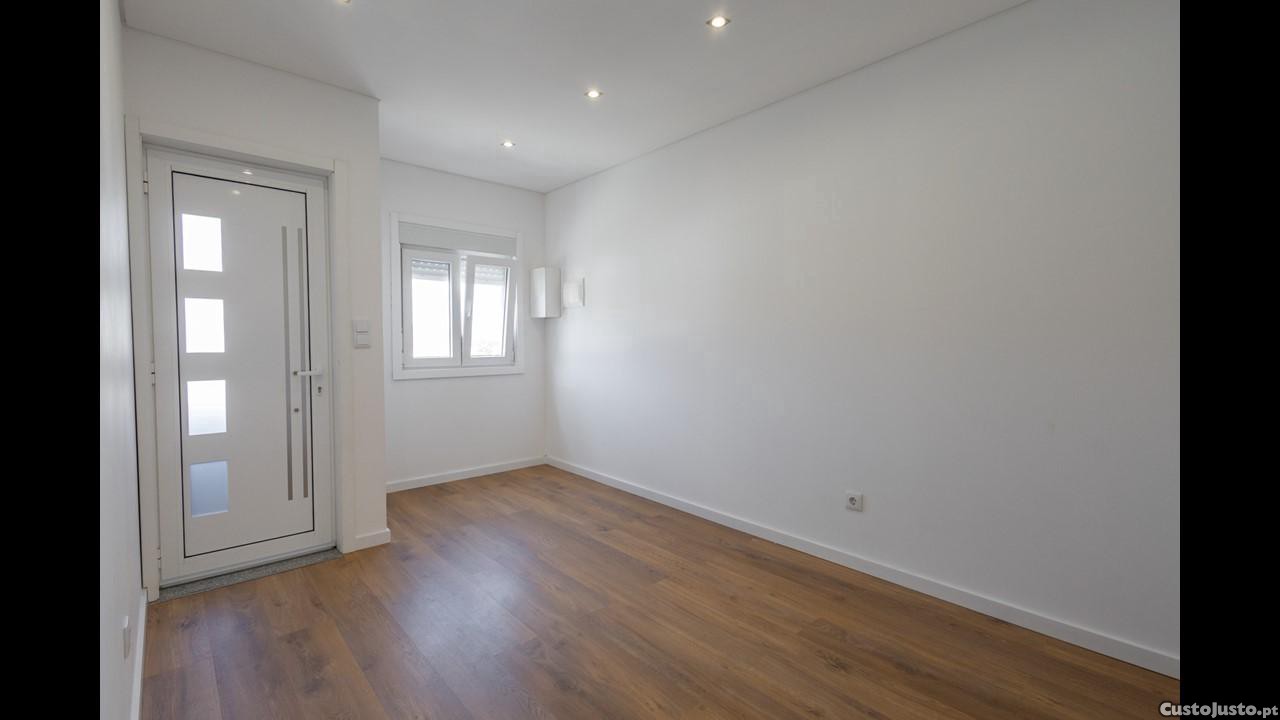 3 chambres Maison à Aguas Santas, Portugal No. 278187