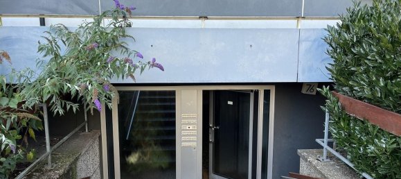 Apartamento de 3 dormitorios en Duisburg, Germany No. 90215 2