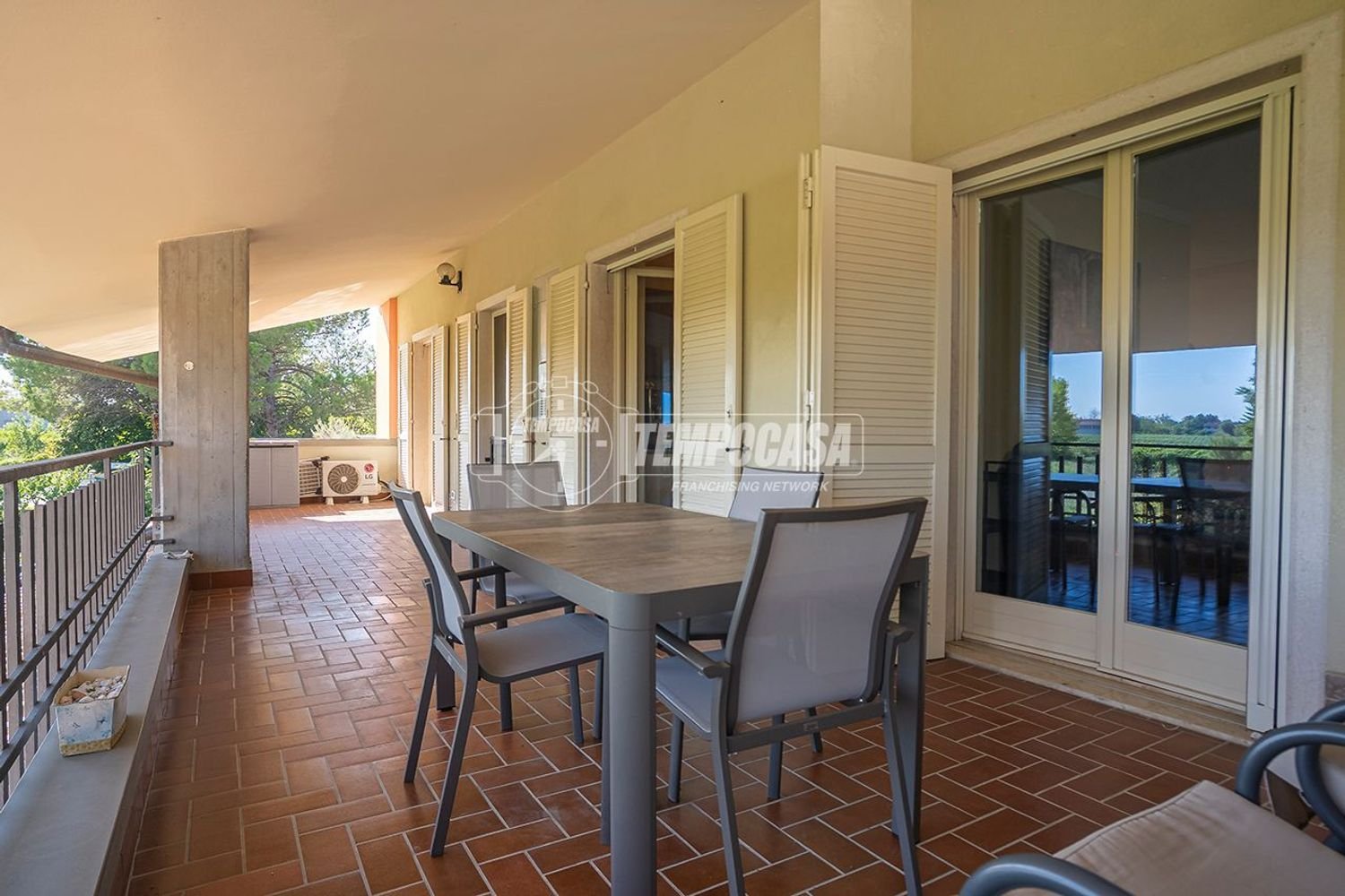 4 bedrooms Apartment in Sirmione, Italy No. 391251