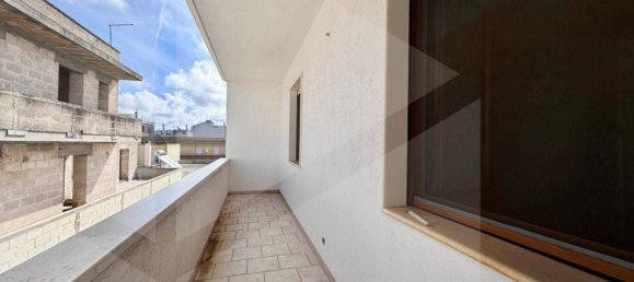 5 rooms Apartment in Carovigno, Italy No. 28009 14