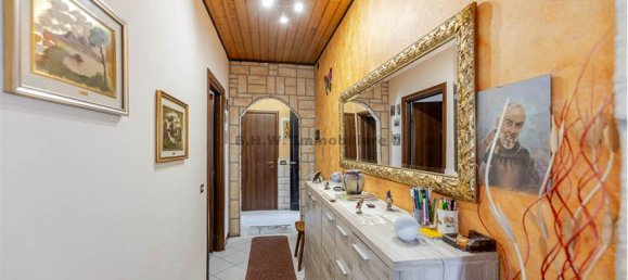 Квартира с 2 спальнями в Леджуно, Италия № 326721 21