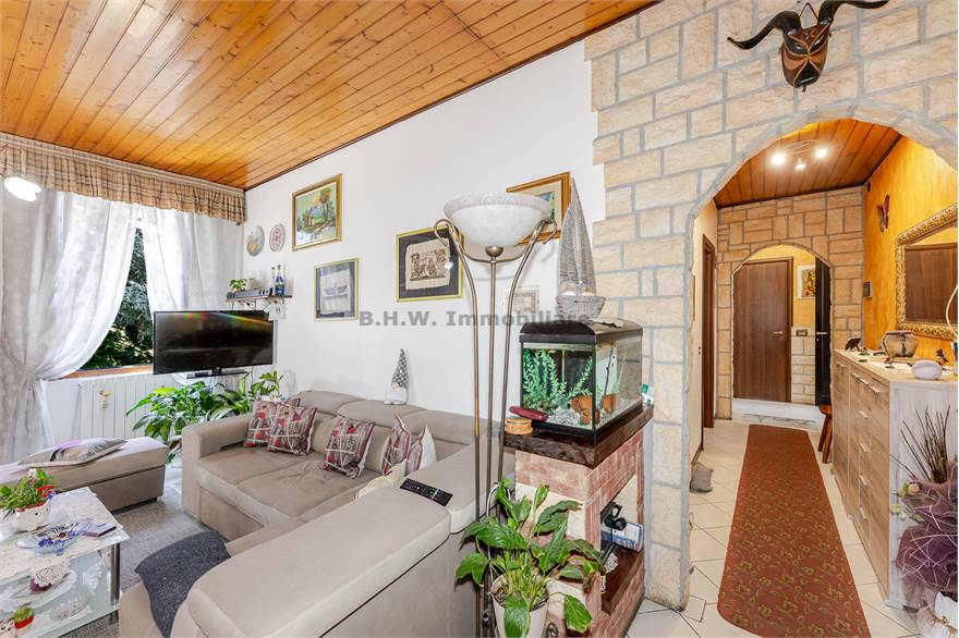 Квартира с 2 спальнями в Леджуно, Италия № 326721