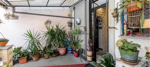 Квартира с 2 спальнями в Леджуно, Италия № 326721 40