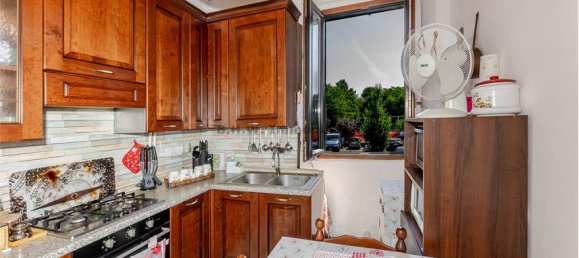 Квартира с 2 спальнями в Леджуно, Италия № 326721 30