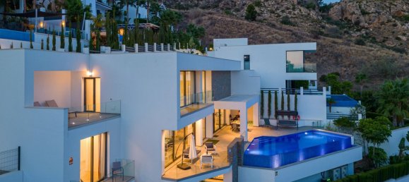 4 غرف نوم فيلا في Benalmadena, Spain رقم 31297 9