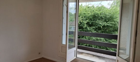 3 bedrooms House in Lesigny, France No. 186858 6