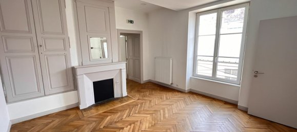 Bâtiment à Nogent-le-Rotrou, France 335m² No. 85062 5