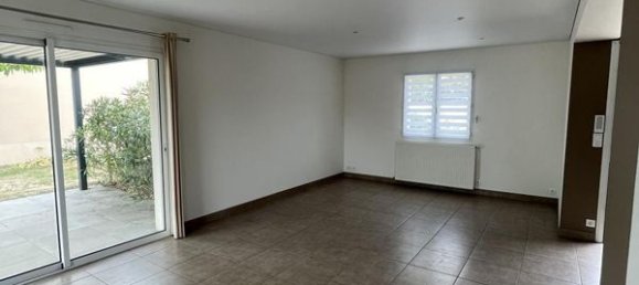 3 bedrooms House in Maine-et-Loire, France No. 340627 5