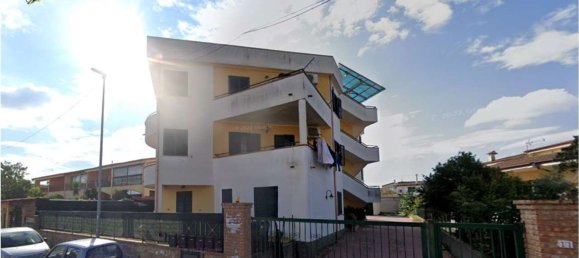 Квартира с 6 комнатами в Кротоне, Италия № 183004 17