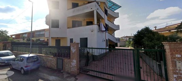 Квартира с 6 комнатами в Кротоне, Италия № 183004 35