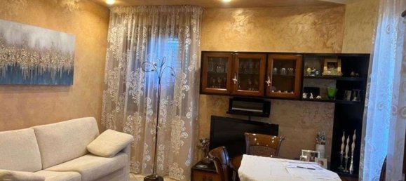 Квартира с 6 комнатами в Кротоне, Италия № 183004 12