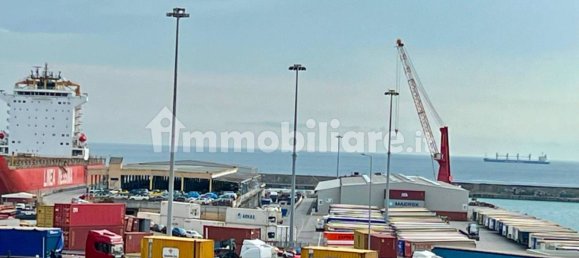 2 bedrooms Apartment in Genoa, Italy No. 35856 2