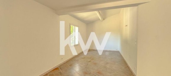 Villa de 3 dormitorios en Nimes, France No. 294394 9