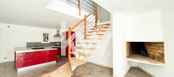 Villa de 3 dormitorios en Nimes, France No. 294394 7