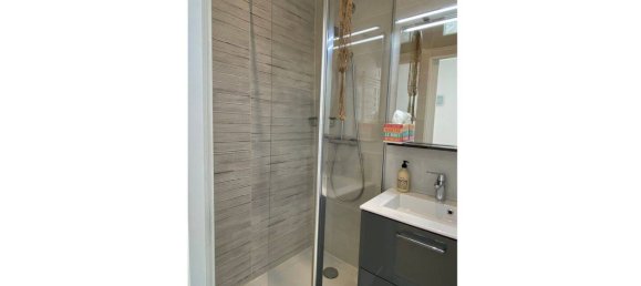 1 bedroom Apartment in Versailles, France No. 329957 9