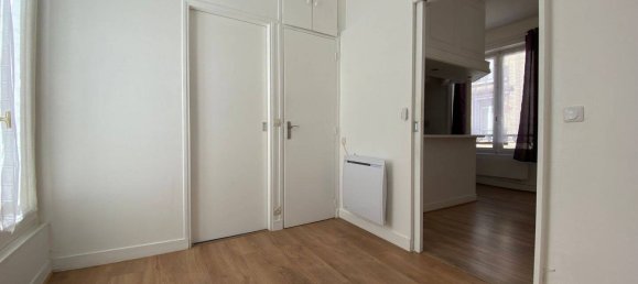 1 bedroom Apartment in Versailles, France No. 329957 6