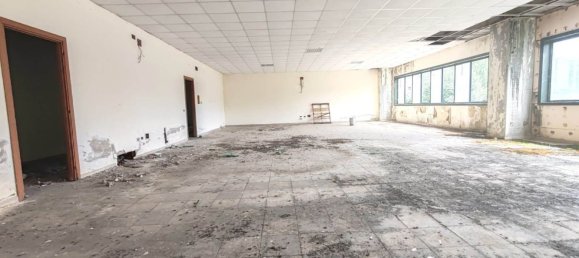 3100m² Warehouse in Roccabascerana, Italy No. 381684 19