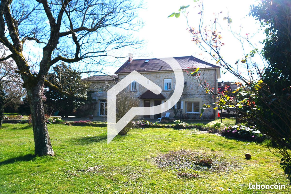 3 bedrooms House in Four, France No. 198156