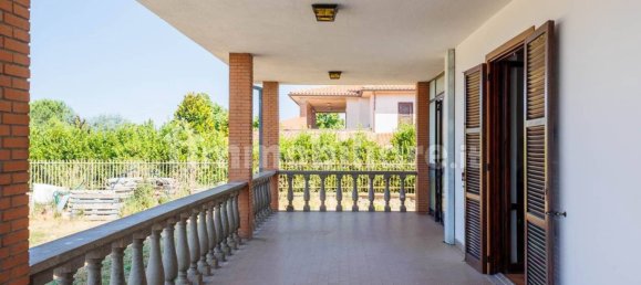 Вилла с 3 спальнями в Витербо, Италия № 343763 12